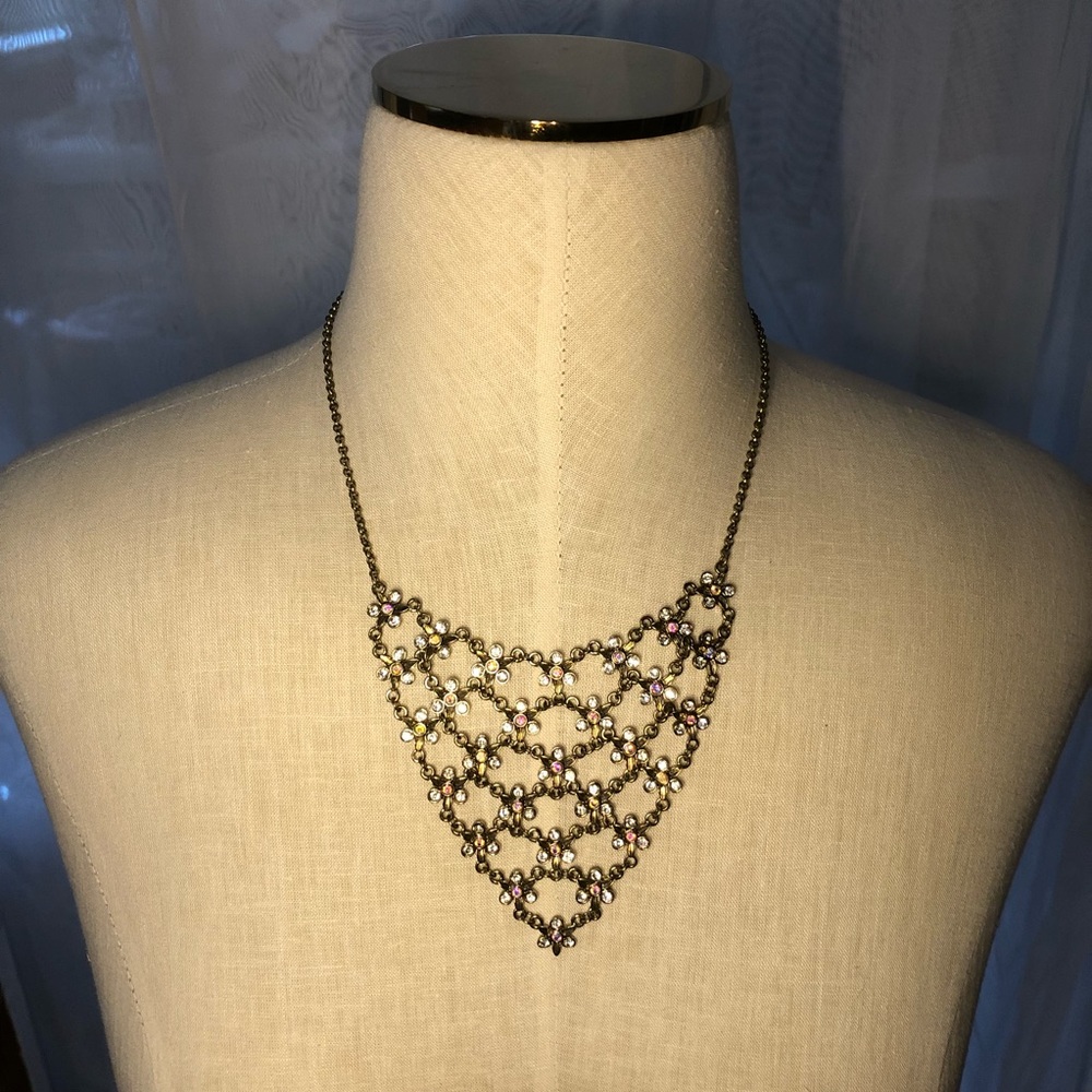 FLORAL JEWELED NECKLACE